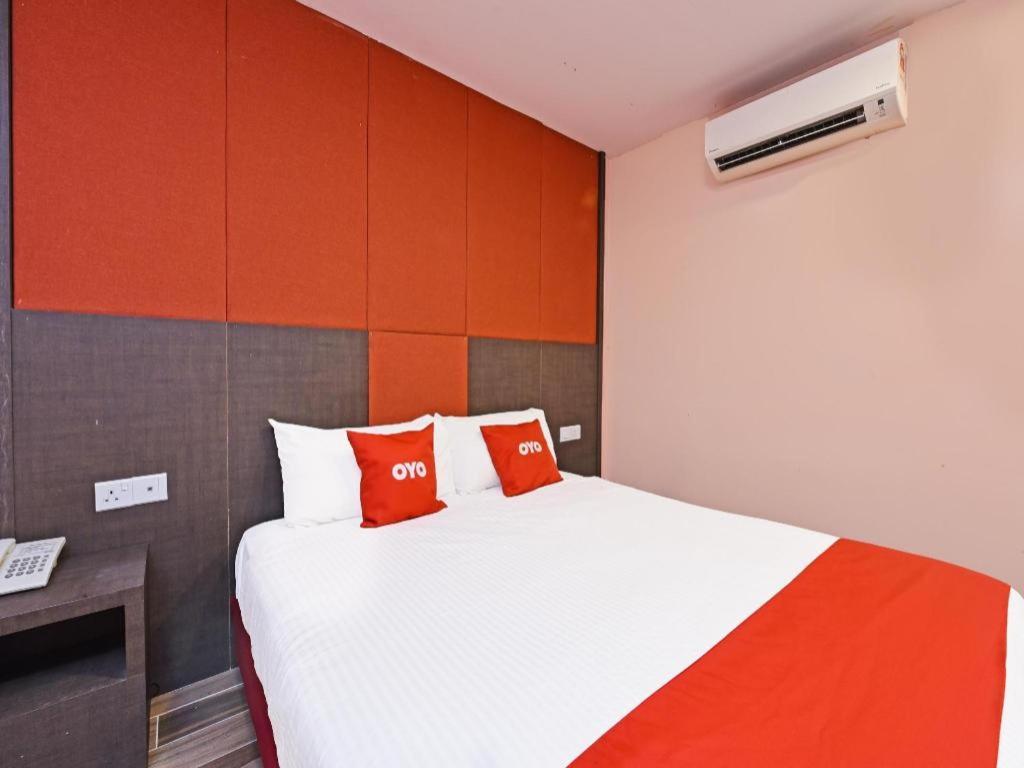 Capital O 90574 Hotel Glo Куала Лумпур Екстериор снимка