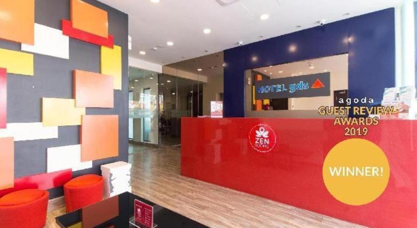 Capital O 90574 Hotel Glo Куала Лумпур Екстериор снимка