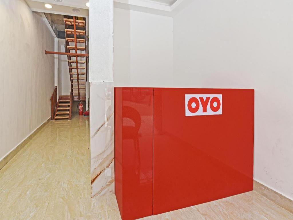 Capital O 90574 Hotel Glo Куала Лумпур Екстериор снимка