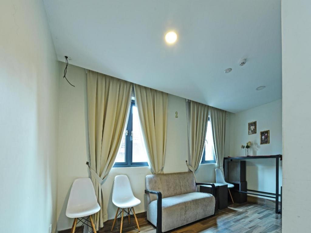 Capital O 90574 Hotel Glo Куала Лумпур Екстериор снимка