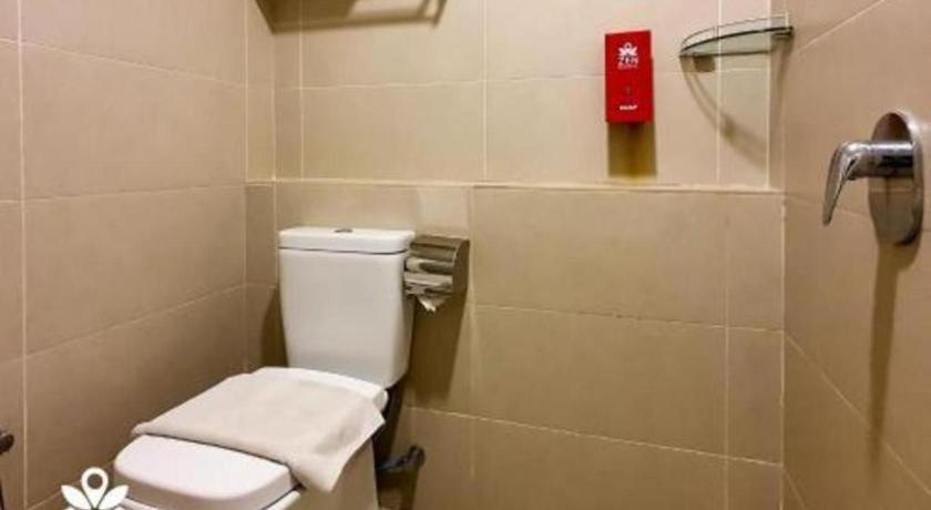 Capital O 90574 Hotel Glo Куала Лумпур Екстериор снимка